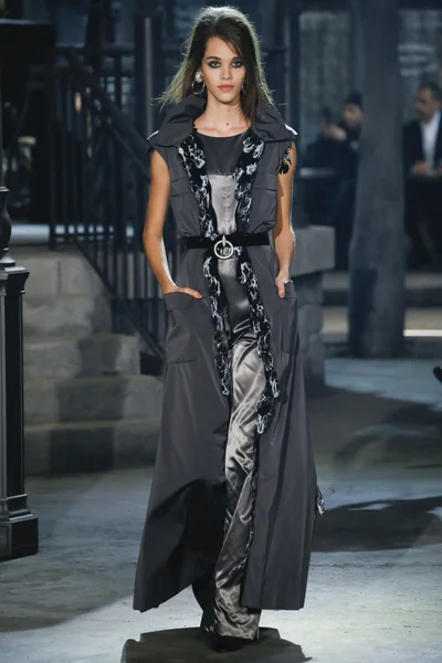 Look 77